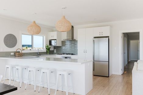 Photo of property in 28 Tama Road, Riversdale Beach, Masterton, 5872