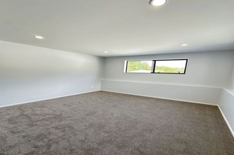 Photo of property in 27a Kelwyn Road, Kelston, Auckland, 0602