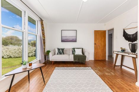 Photo of property in 105 Te Pene Avenue, Titahi Bay, Porirua, 5022