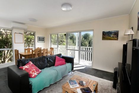 Photo of property in 1/12 Kenef Road, Paremata, Porirua, 5024