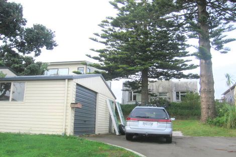 Photo of property in 24 Mana Esplanade, Paremata, Porirua, 5026