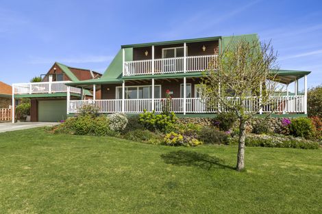 Photo of property in 7 Puriri Street, Raglan, 3225