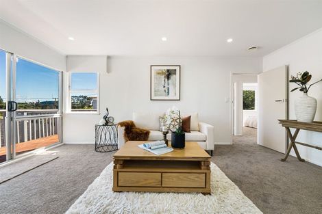 Photo of property in 82b Vodanovich Road, Te Atatu South, Auckland, 0610