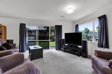 Photo of property in 122 Clawton Street, Westown, New Plymouth, 4310