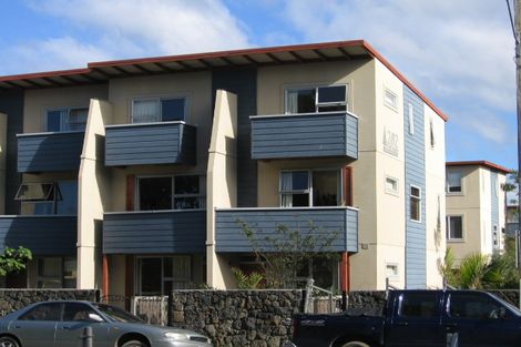 Photo of property in 31/3 Riverside Road, Orewa, 0931