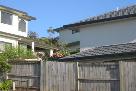 Photo of property in 2/11 Mossop Rise, Glenfield, Auckland, 0629