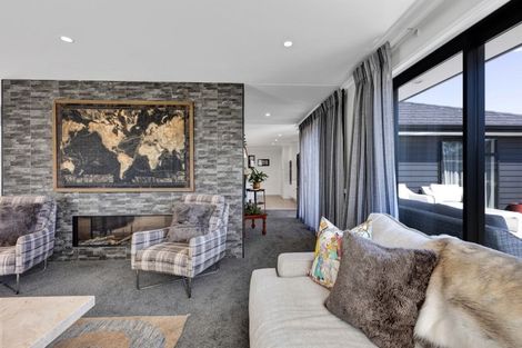 Photo of property in 3 Tupare Place, Highlands Park, New Plymouth, 4312