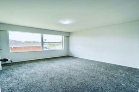 Photo of property in 3 Addison Drive, Glendene, Auckland, 0602