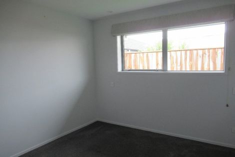 Photo of property in 65 Karaka Crescent, Levin, 5510