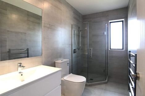 Photo of property in 13 Franheim Crescent, Orewa, 0931