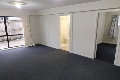 Photo of property in 13 Lewis Road, Pakuranga, Auckland, 2010