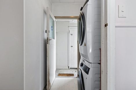 Photo of property in 4 Renfrew Place, Highbury, Palmerston North, 4412