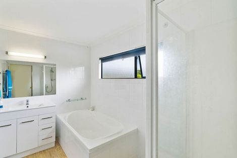 Photo of property in 23 Coastal Heights, Stillwater, Silverdale, 0993