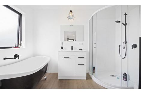 Photo of property in 2630 Awhitu Road, Awhitu, Waiuku, 2684