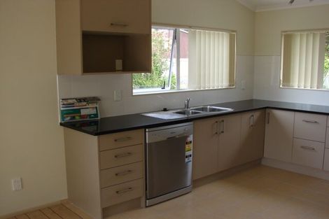 Photo of property in 3a Gretel Place, Hillcrest, Auckland, 0627