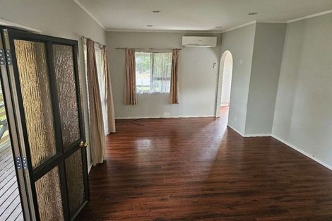 Photo of property in 2 Dalmahoy Place, Wattle Downs, Auckland, 2103