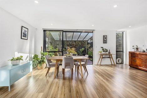 Photo of property in 42 Seafarer Crescent, Stanmore Bay, Whangaparaoa, 0932