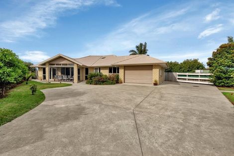 Photo of property in 10 Sea Dune Place, Ruakaka, 0116