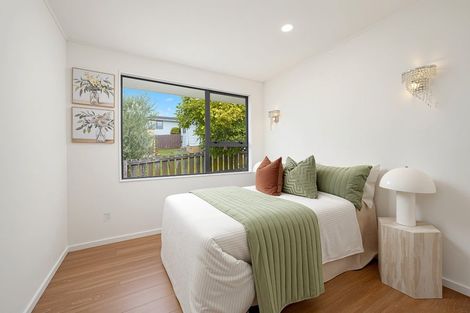 Photo of property in 140d Hepburn Road, Glendene, Auckland, 0602