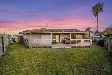 Photo of property in 10 Horlicks Place, Randwick Park, Auckland, 2105