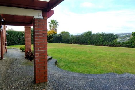 Photo of property in 163 Bleakhouse Road, Mellons Bay, Auckland, 2014