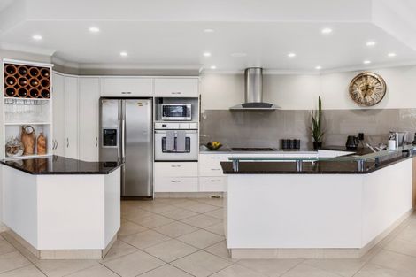 Photo of property in 2 Santa Monica Drive, Papamoa Beach, Papamoa, 3118