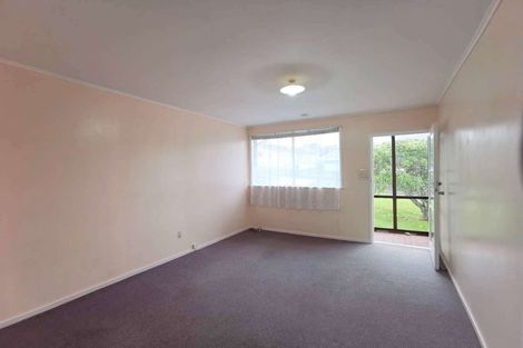 Photo of property in 1 Trojan Crescent, New Lynn, Auckland, 0600