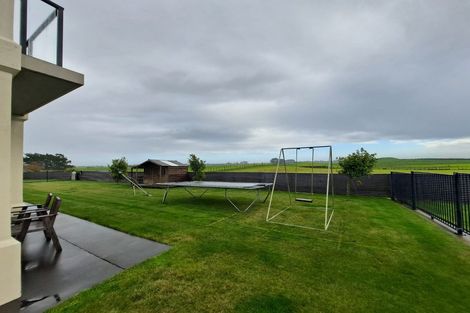 Photo of property in 1259 Devon Road, Sentry Hill, New Plymouth, 4373