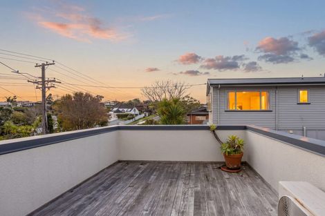 Photo of property in 2/953 Beach Road, Torbay, Auckland, 0630