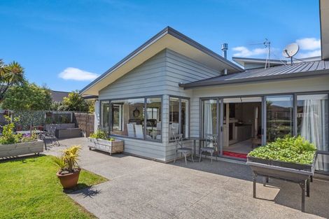 Photo of property in 101 Regent Drive, Paraparaumu Beach, Paraparaumu, 5032