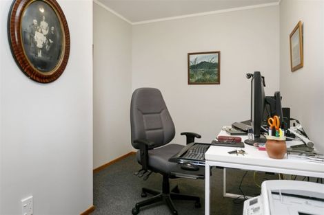 Photo of property in 19 Reeves Road, Acacia Bay, Taupo, 3330