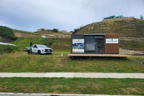 Photo of property in 71 Oak Road, Poraiti, Napier, 4112