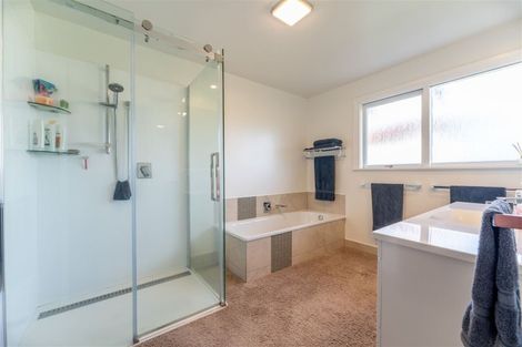 Photo of property in 100 Cox Street, Geraldine, 7930