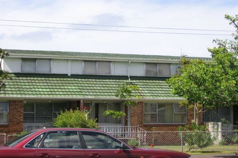Photo of property in 1/5 Powell Street, Avondale, Auckland, 1026
