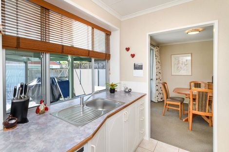 Photo of property in 6 Mudgway Place, Awapuni, Palmerston North, 4412