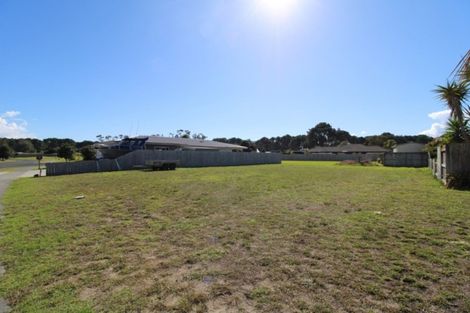 Photo of property in 116 Kelly Jade Avenue, Matarangi, Whitianga, 3592