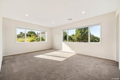 Photo of property in 11a Kaihu Street, Northcote, Auckland, 0627