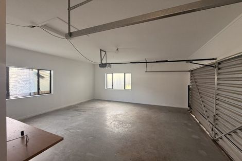 Photo of property in 53 Mirrabooka Avenue, Botany Downs, Auckland, 2010