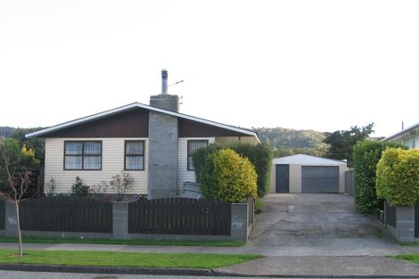 Photo of property in 9 Mataura Grove, Wainuiomata, Lower Hutt, 5014