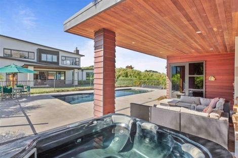 Photo of property in 21 Ashwood Avenue, Dairy Flat, Albany, 0792