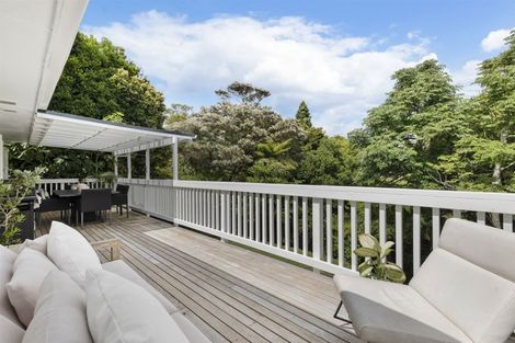 Photo of property in 52 Tiri Tiri Road, Birkdale, Auckland, 0626