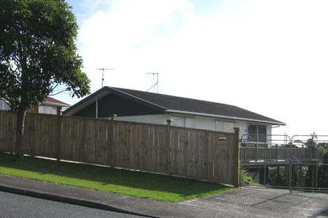 Photo of property in 12 Beauchamp Drive, Massey, Auckland, 0614