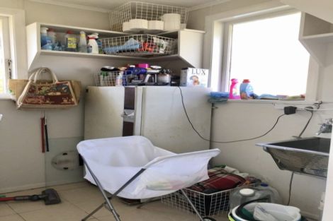 Photo of property in 11 Valdale Road, Henderson, Auckland, 0610