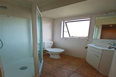 Photo of property in 42 Carisbrook Crescent, Papakura, 2110