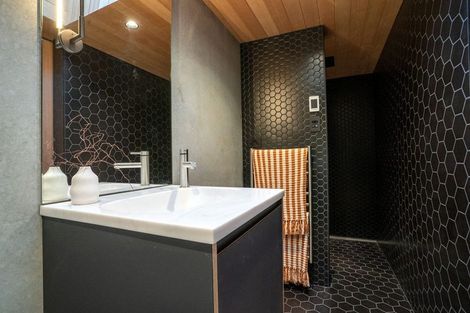 Photo of property in 87 Kahu Road, Fendalton, Christchurch, 8041