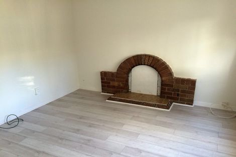 Photo of property in 60 Clayburn Road, Glen Eden, Auckland, 0602