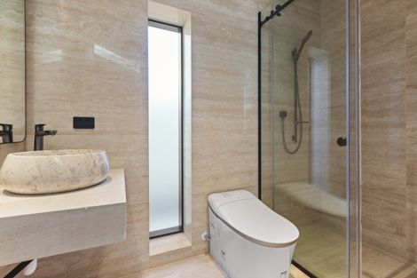 Photo of property in 92 Paritai Drive, Orakei, Auckland, 1071