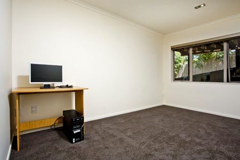 Photo of property in 112 San Marino Drive West, Henderson, Auckland, 0612