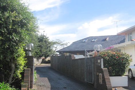 Photo of property in 6 Dayspring Way, Pakuranga, Auckland, 2010