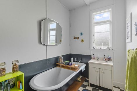 Photo of property in 362 Oxford Street, Levin, 5510